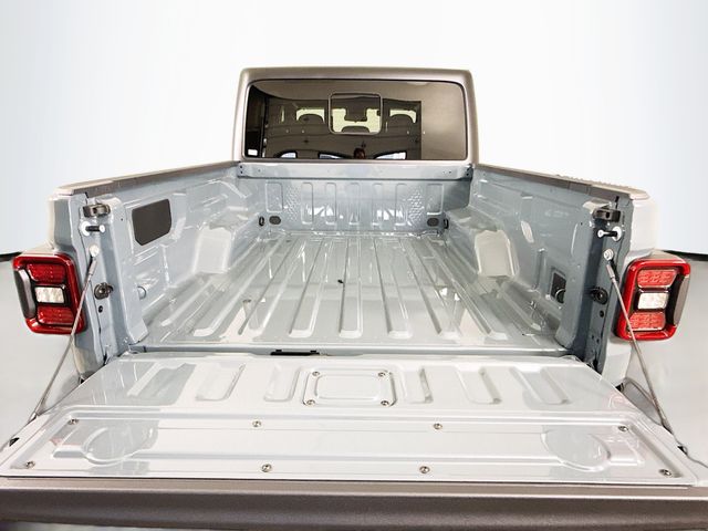 2025 Jeep Gladiator Willys photo 24