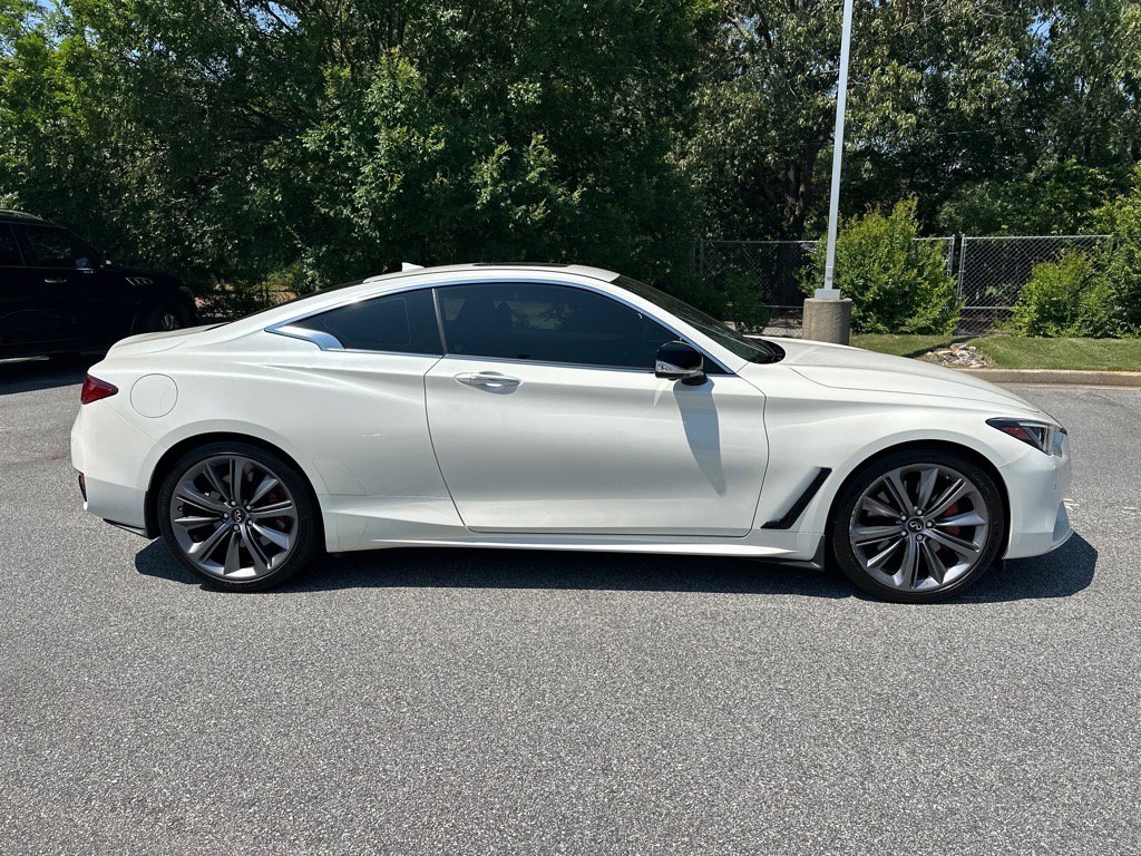 2022 Infiniti Q60 Red Sport 400 photo 2