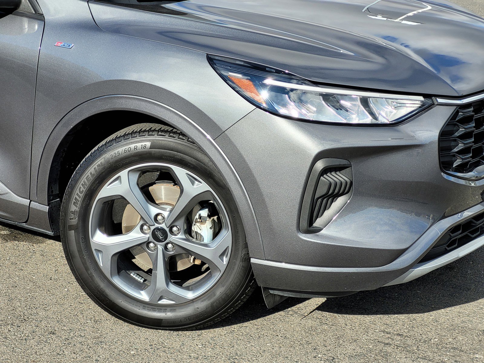 2023 Ford Escape ST-Line photo 3