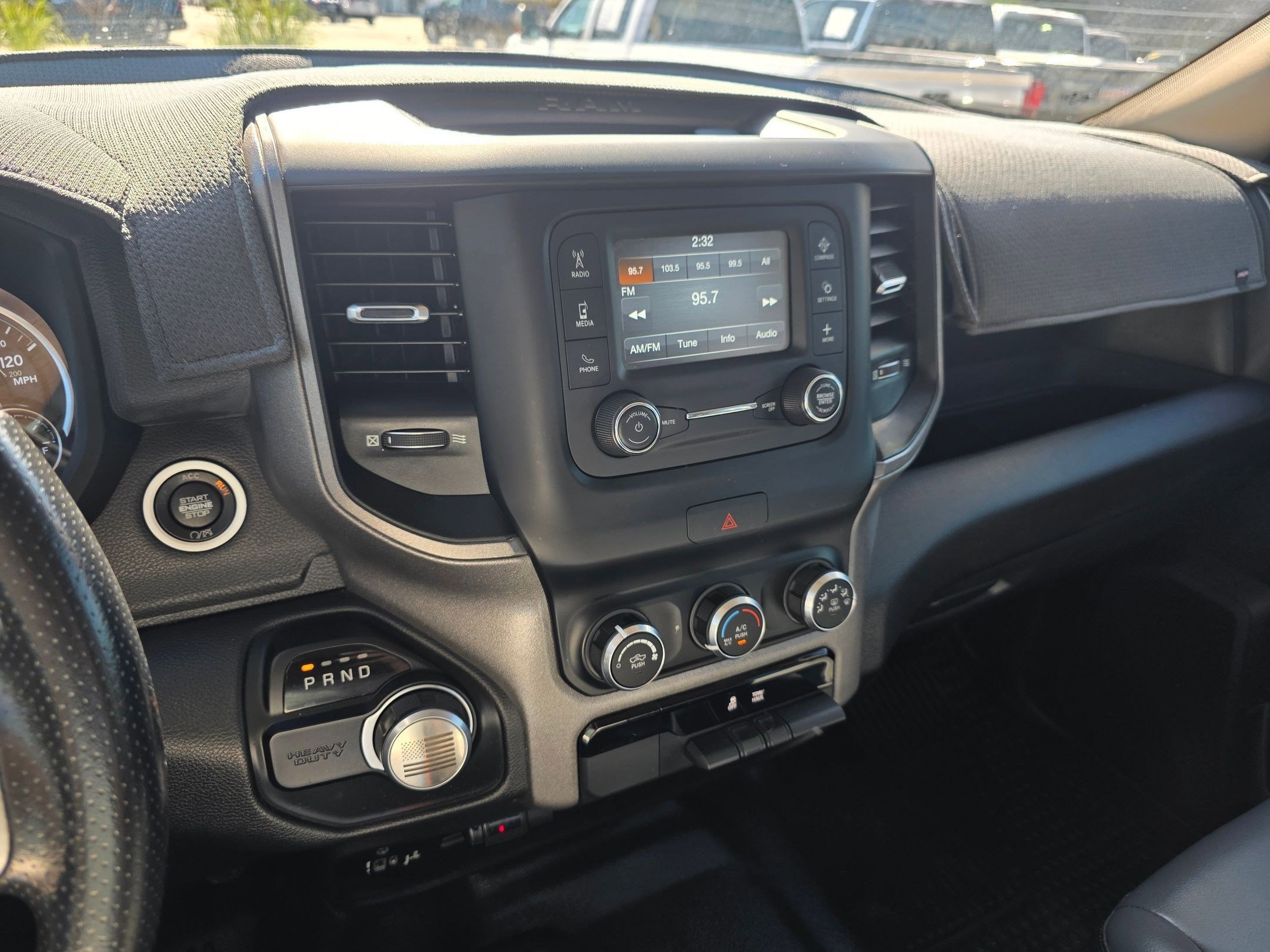 2019 Ram 2500 Tradesman photo 21