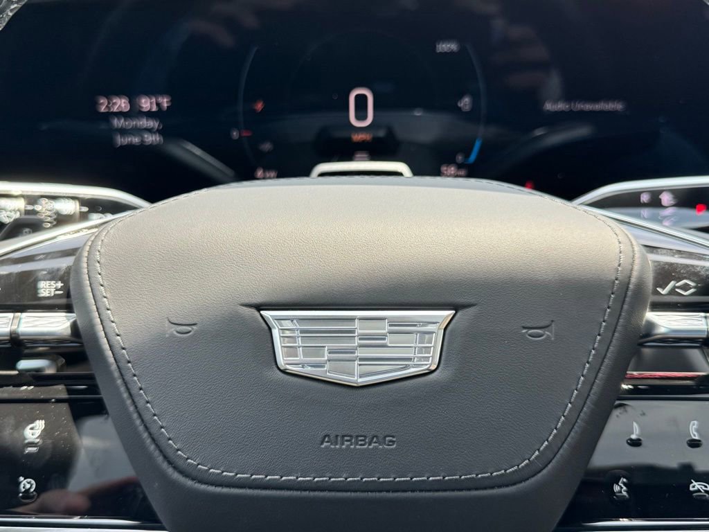 2025 Cadillac Lyriq Luxury photo 24