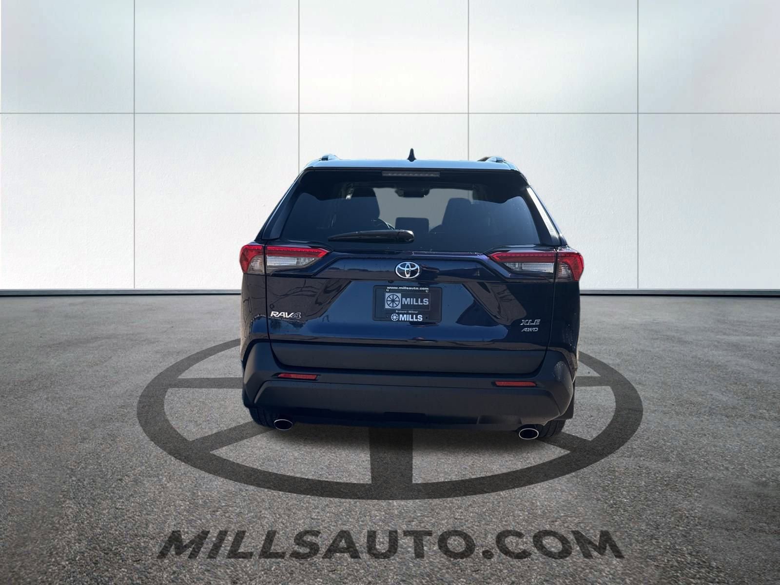 2024 Toyota RAV4 XLE Premium photo 4