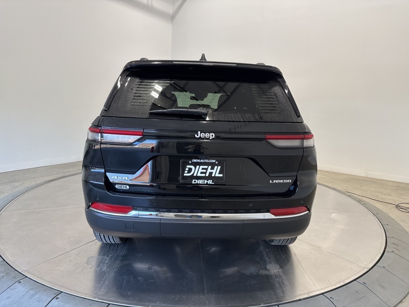 2025 Jeep Grand Cherokee Laredo X photo 6