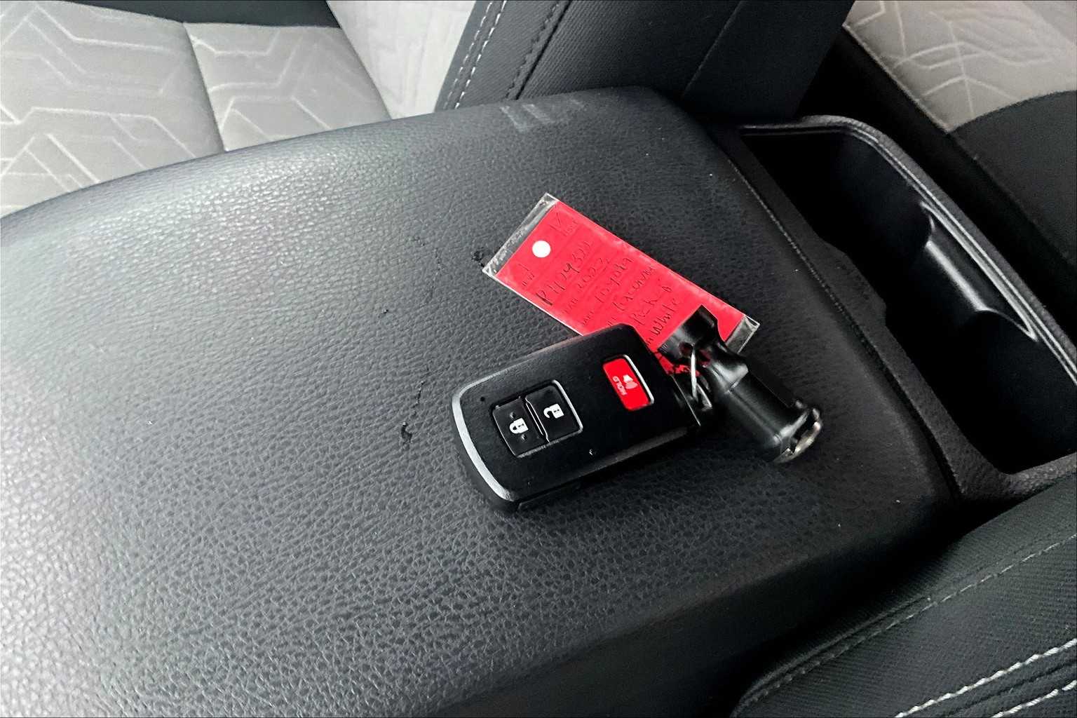 2023 Toyota Tacoma TRD 4x4 photo 12