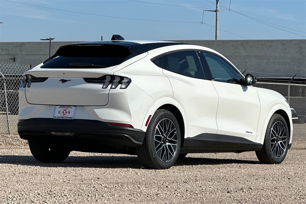 2025 Ford Mustang Mach-E Premium photo 4