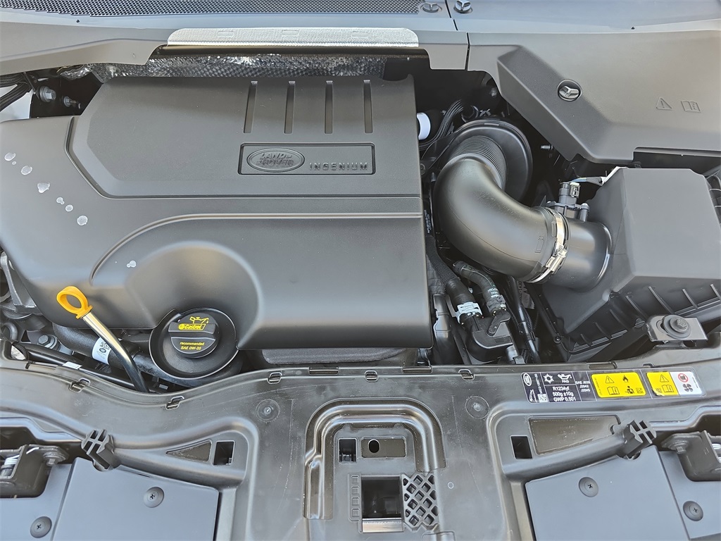 2025 Land Rover Discovery Sport SE photo 19