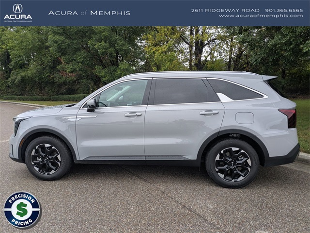 2025 Kia Sorento S photo 2