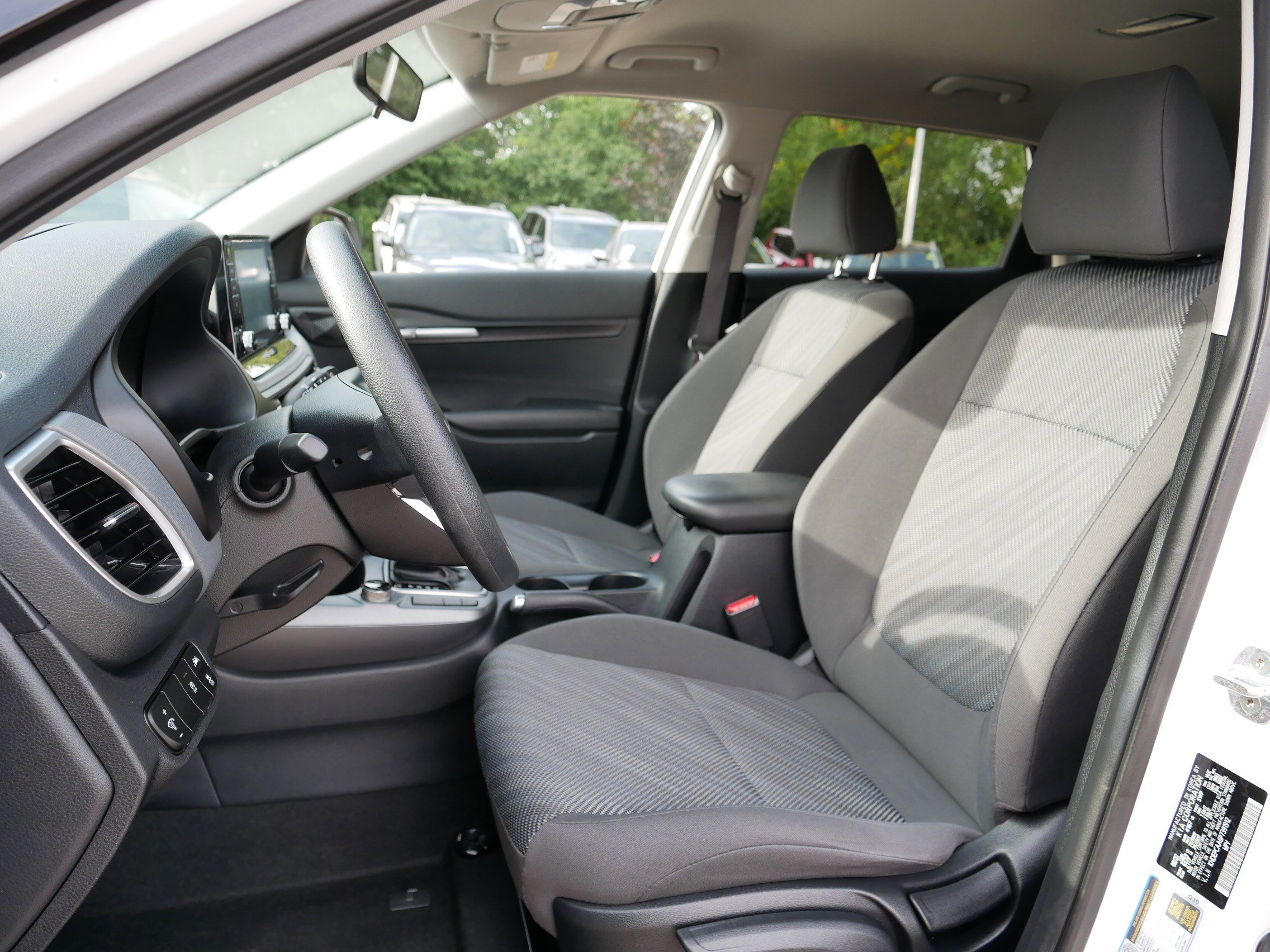2023 Kia Seltos LX photo 29