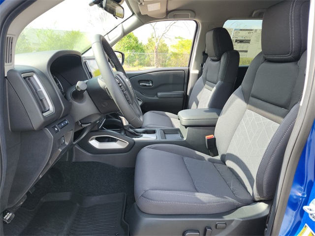 2025 Nissan Frontier SV photo 7