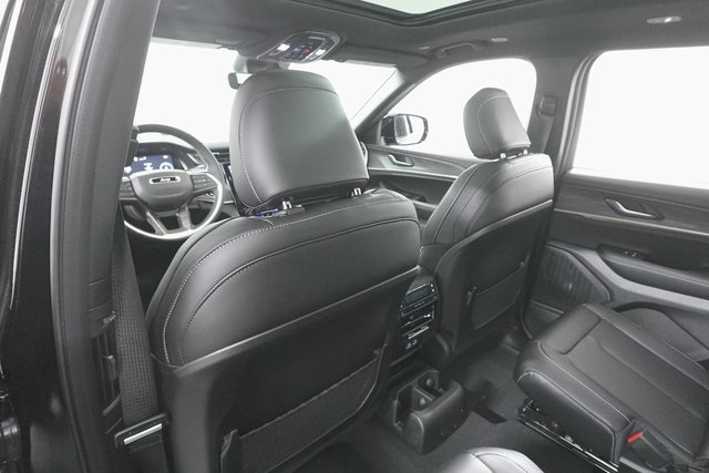 2025 Jeep Grand Cherokee Limited photo 25