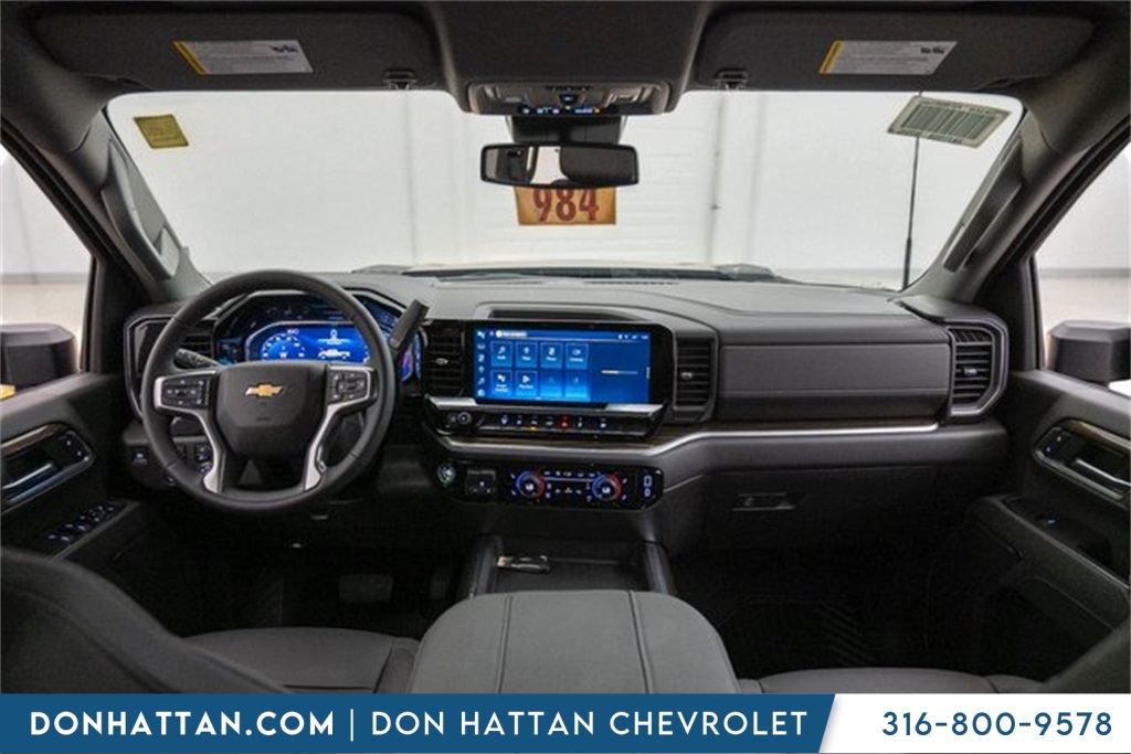 2026 Chevrolet Silverado 3500HD LT photo 3