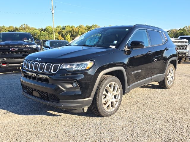 2022 Jeep Compass Latitude Lux