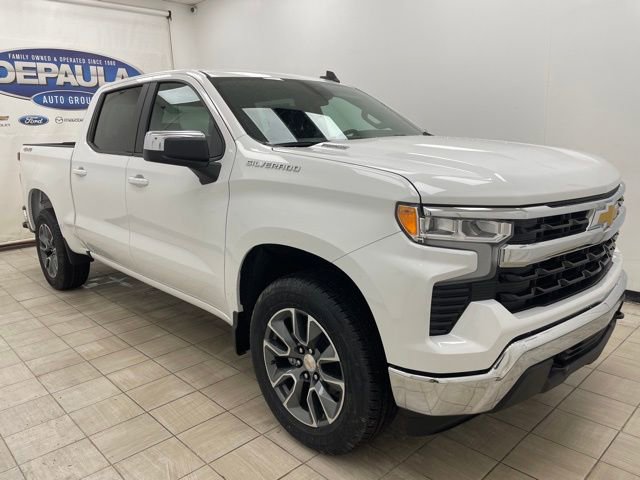 2026 Chevrolet Silverado LT's photo