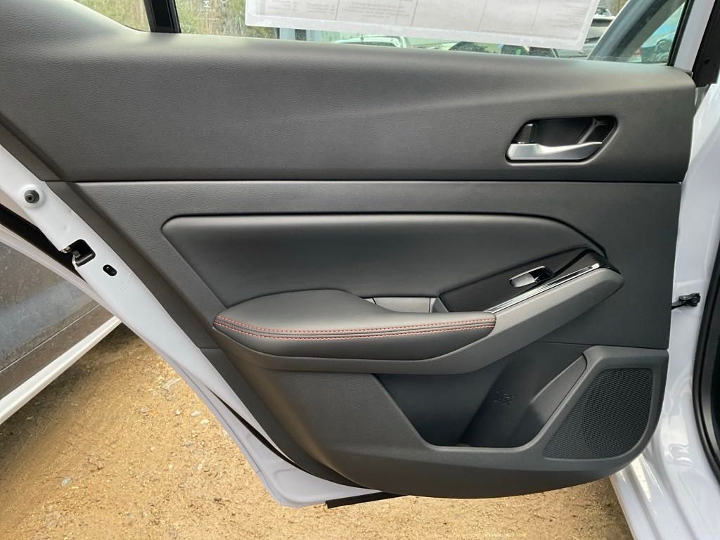 2025 Nissan Altima 2.5 SR photo 28