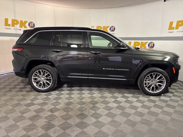 2024 Jeep Grand Cherokee Summit photo 2