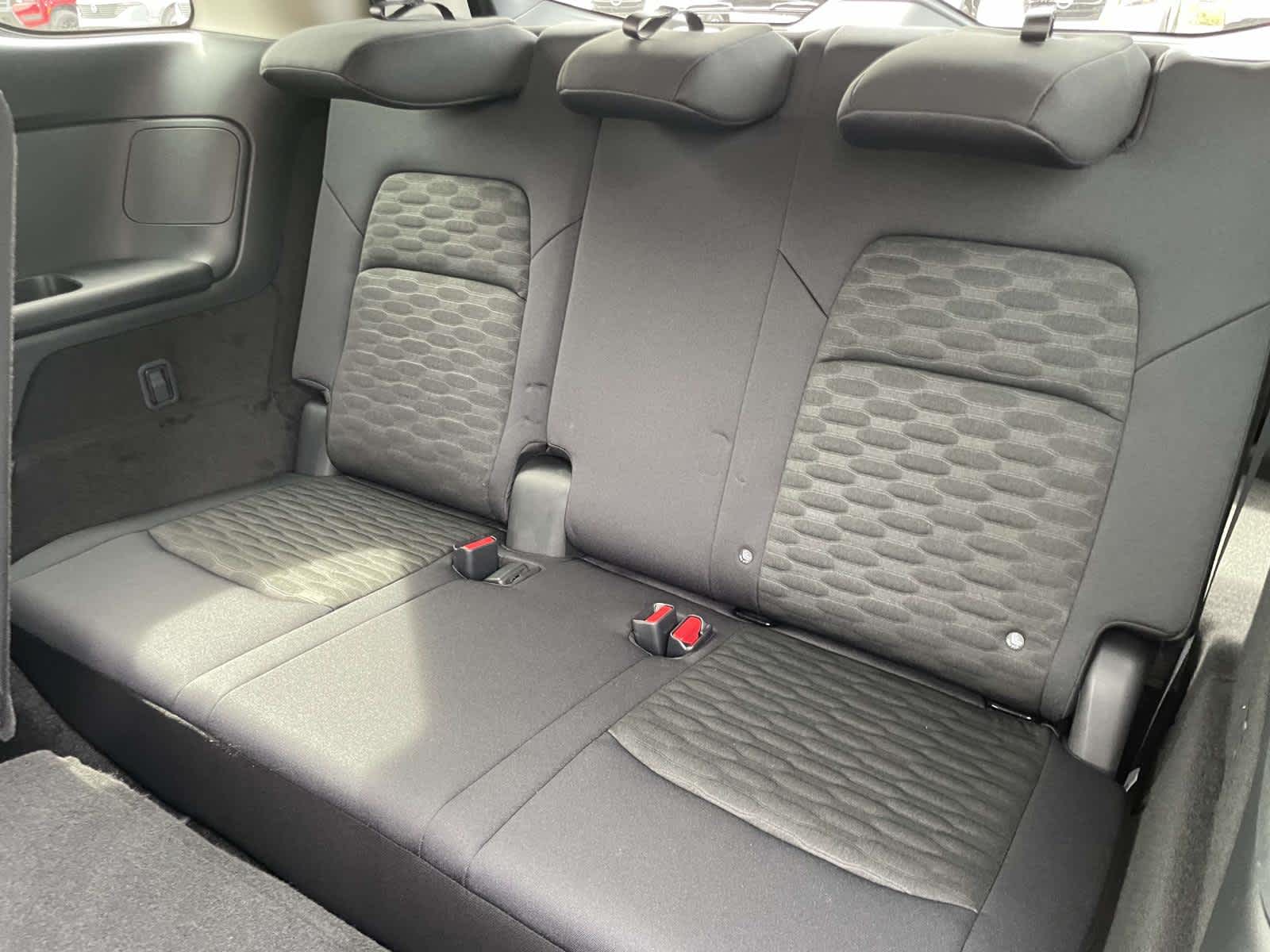 2025 Nissan Pathfinder S photo 14