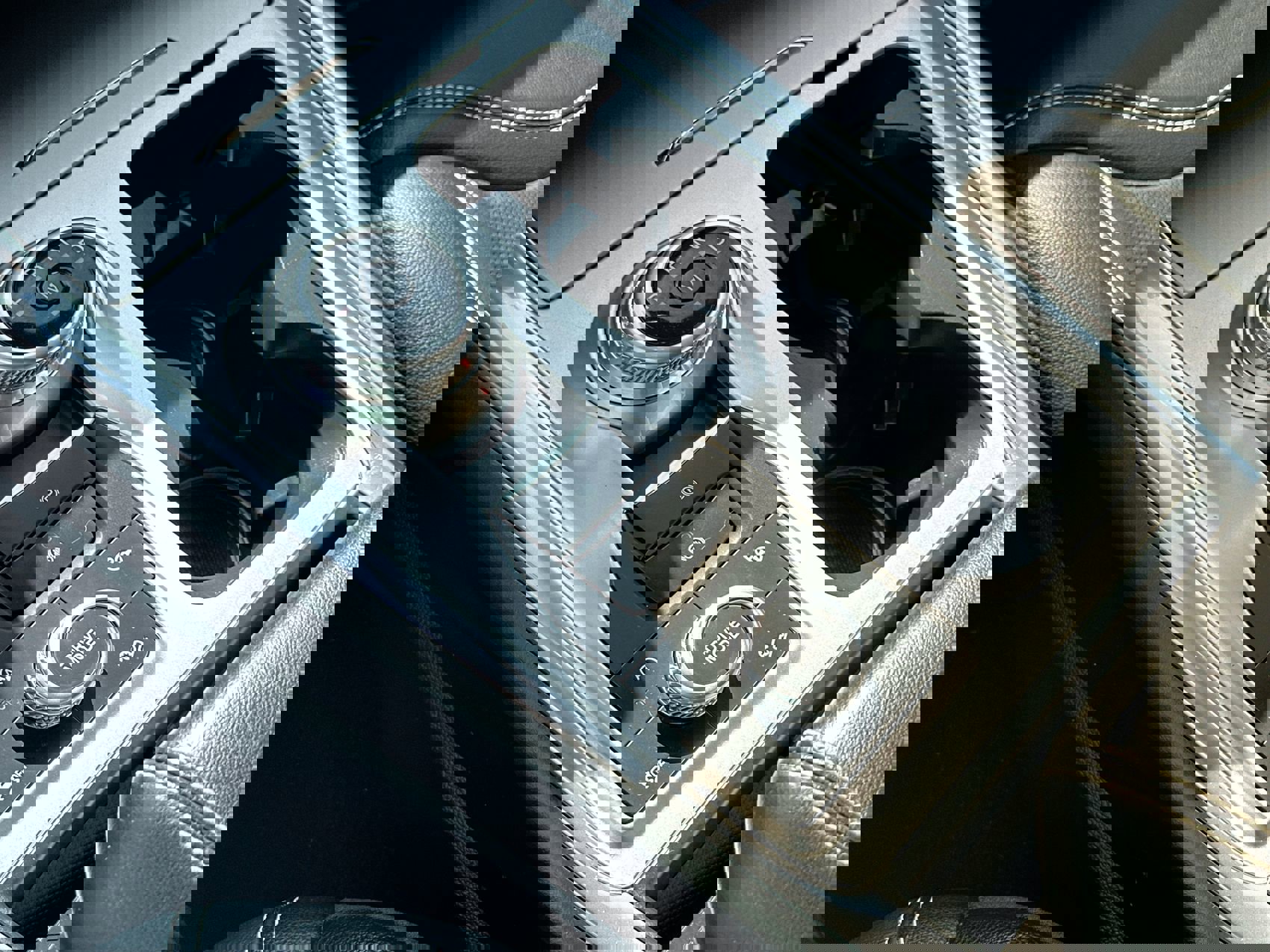 2020 Ford Explorer ST photo 20