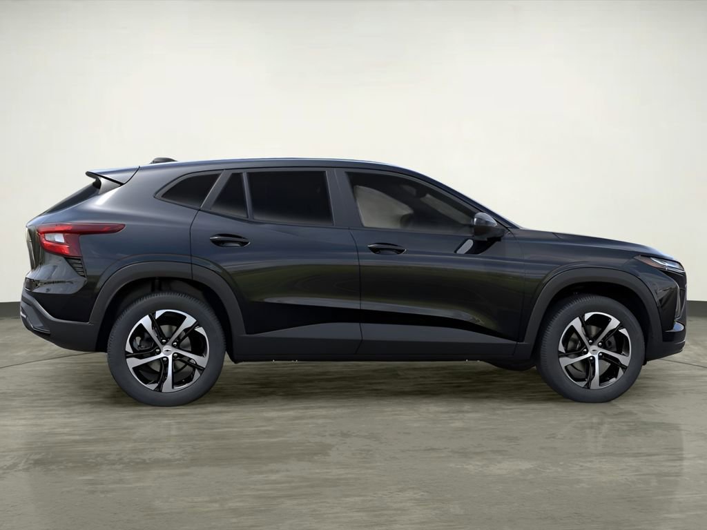 2025 Chevrolet Trax photo 2