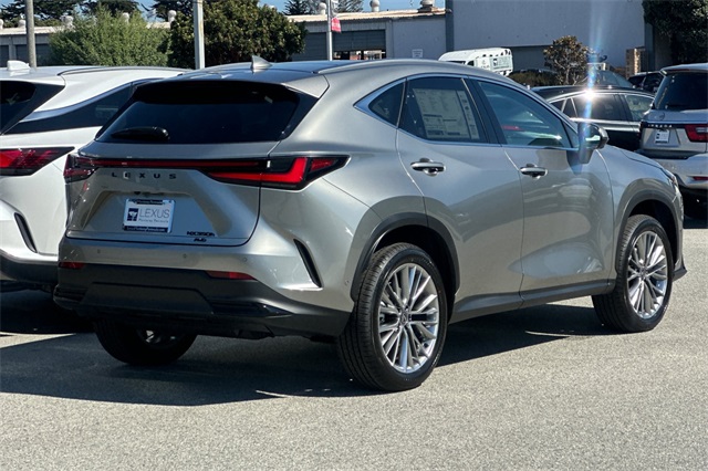 2026 Lexus NX 350h Luxury AWD photo 5