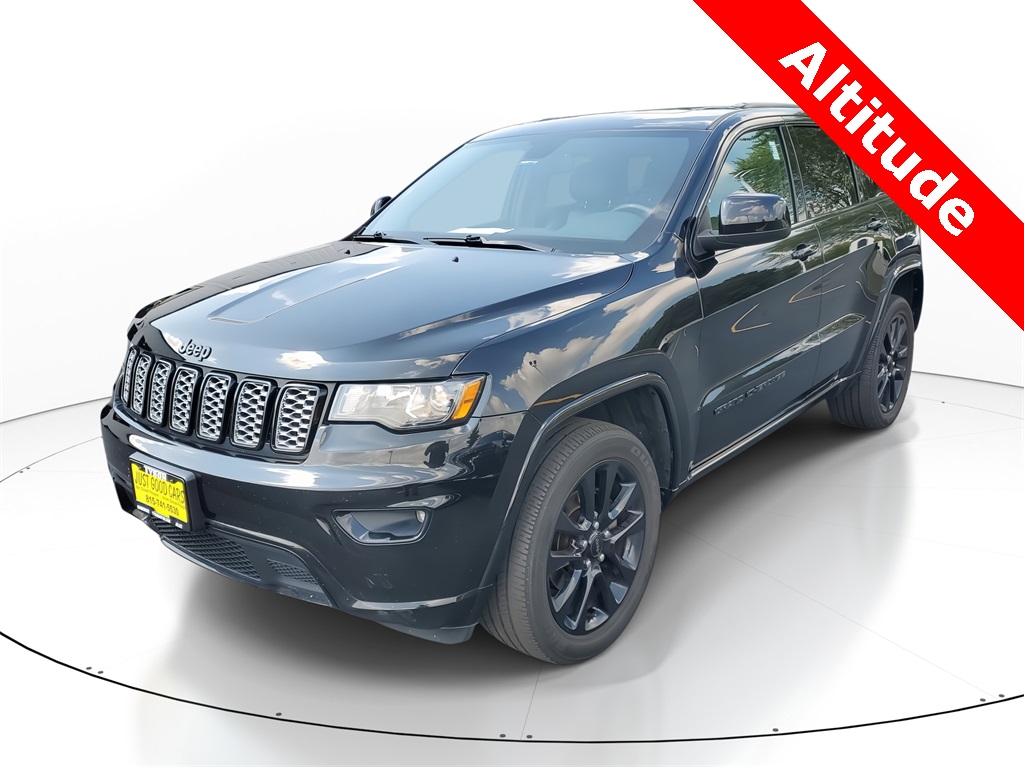 Used 2019 Jeep Grand Cherokee Altitude with VIN 1C4RJFAG6KC564319 for sale in Shorewood, IL