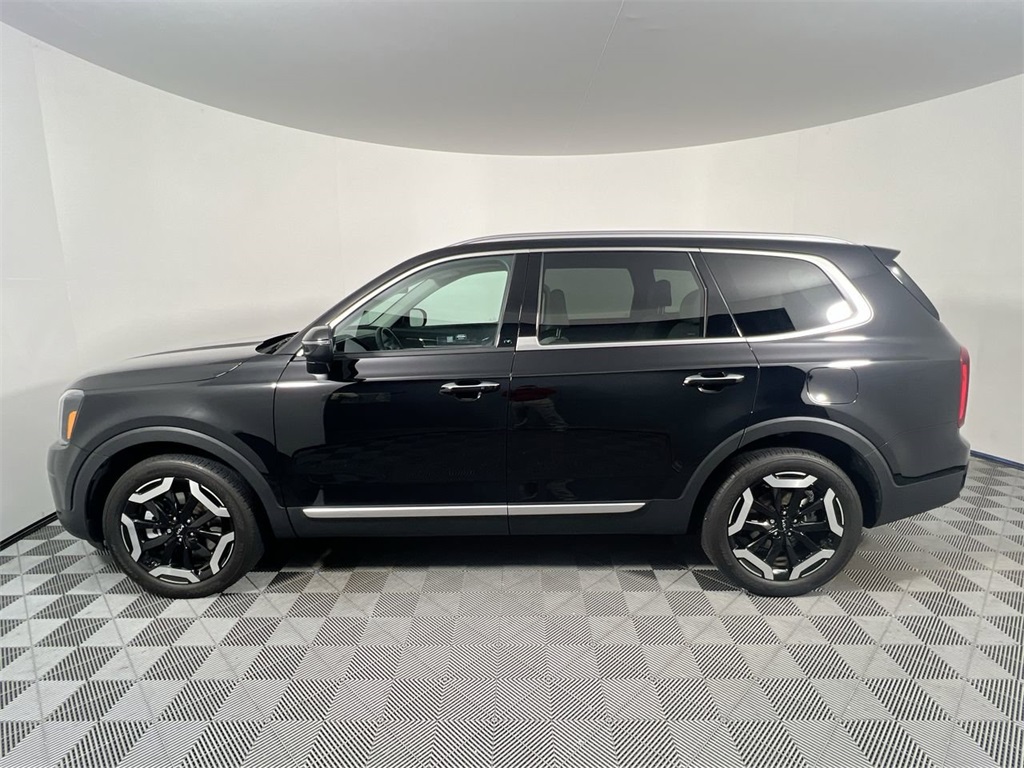 2025 Kia Telluride S photo 4