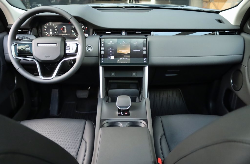 2025 Land Rover Discovery Sport S photo 7