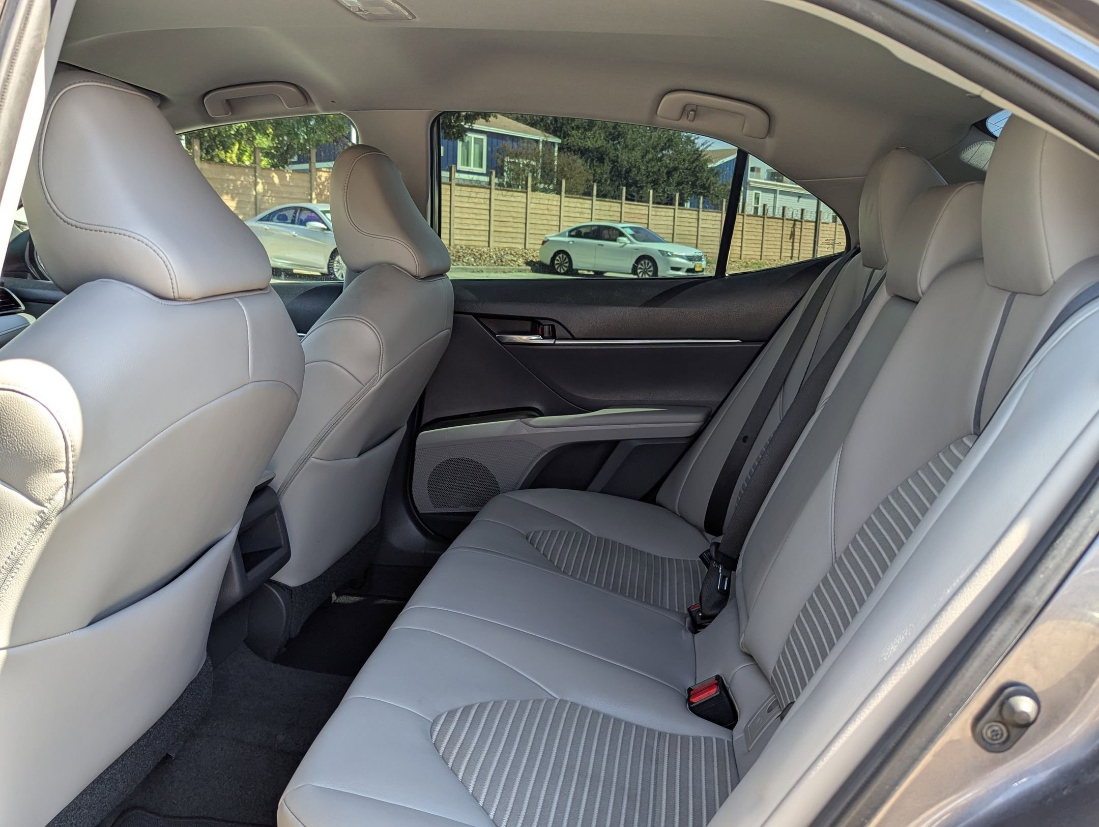 2021 Toyota Camry SE photo 15