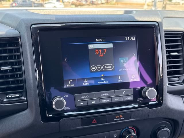 2023 Nissan Frontier SV photo 9