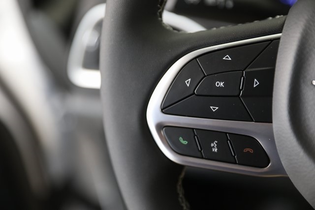 2026 Chrysler Voyager LX photo 4