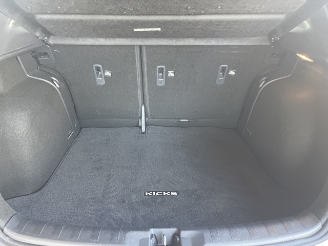 2024 Nissan Kicks SR photo 27