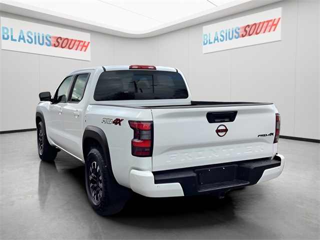 2024 Nissan Frontier PRO-4X photo 3