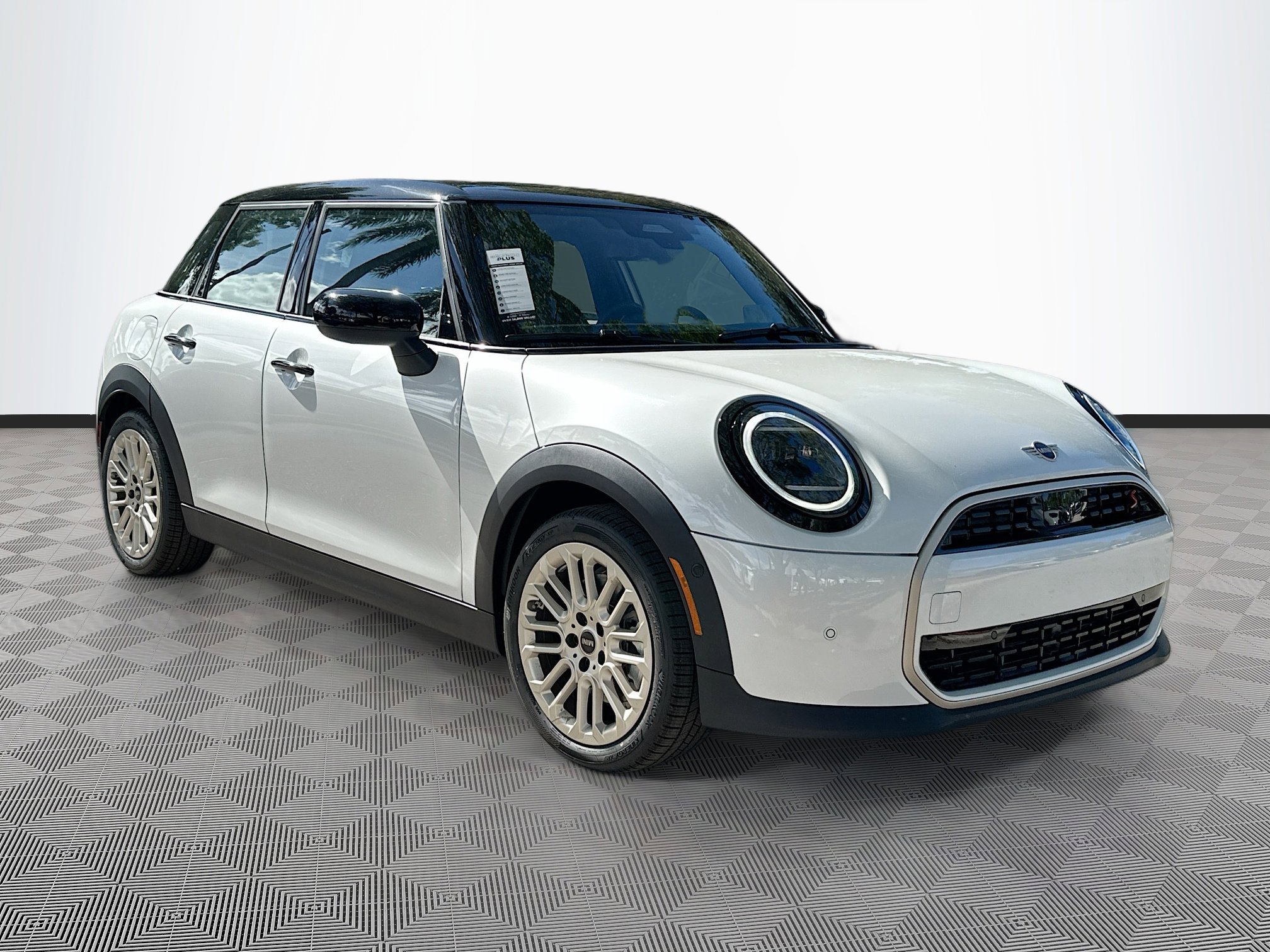 2026 MINI Hardtop 4 Door S's photo