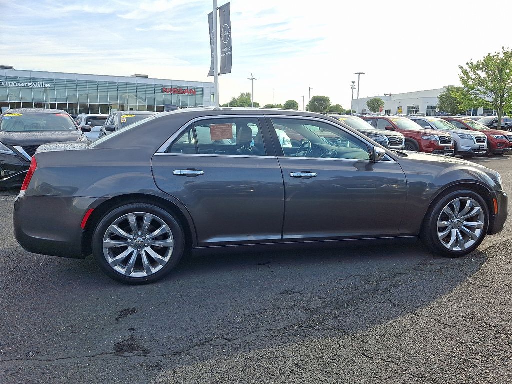2018 Chrysler 300 Limited photo 5