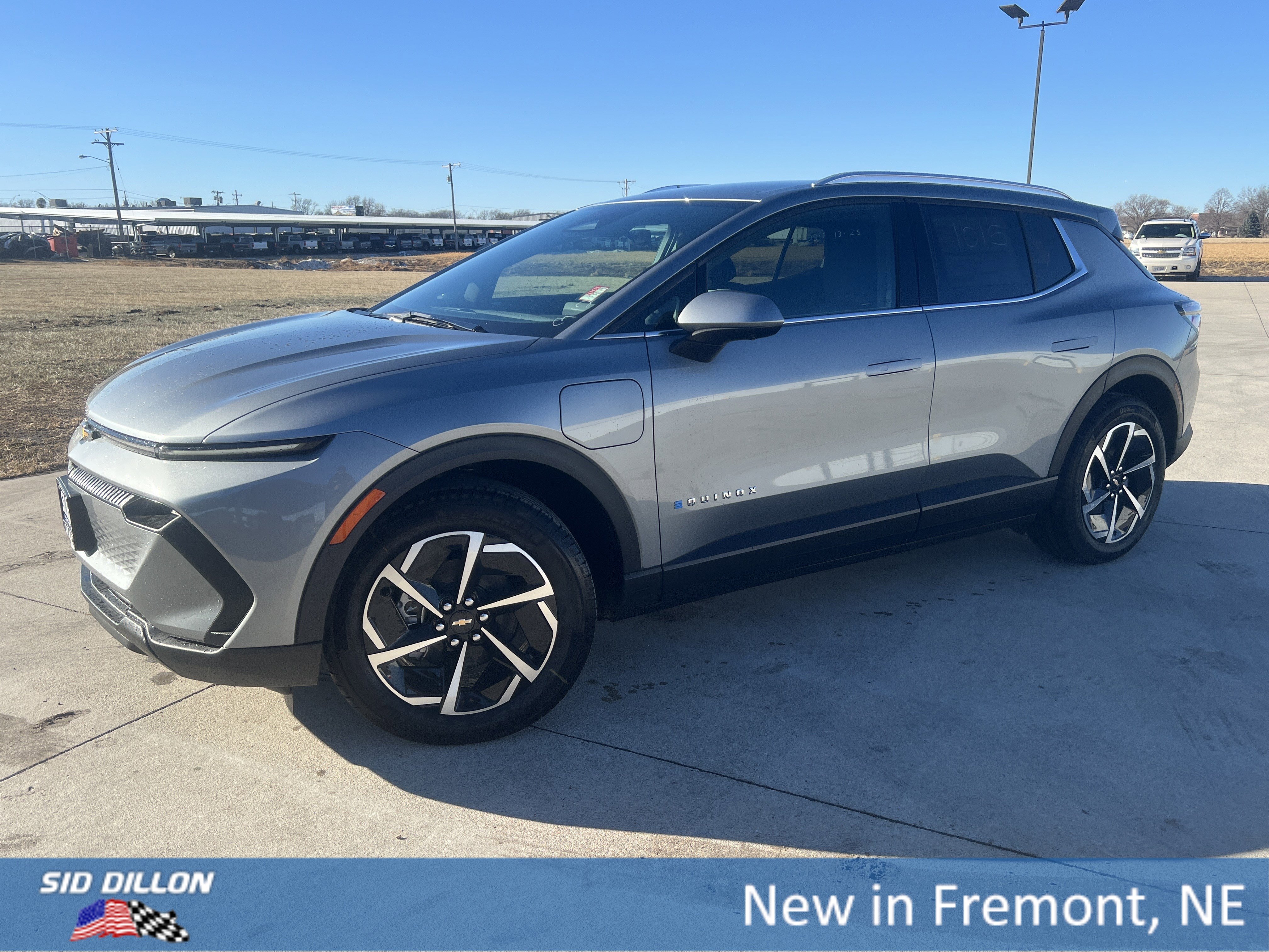 2026 Chevrolet Equinox EV 2LT's photo