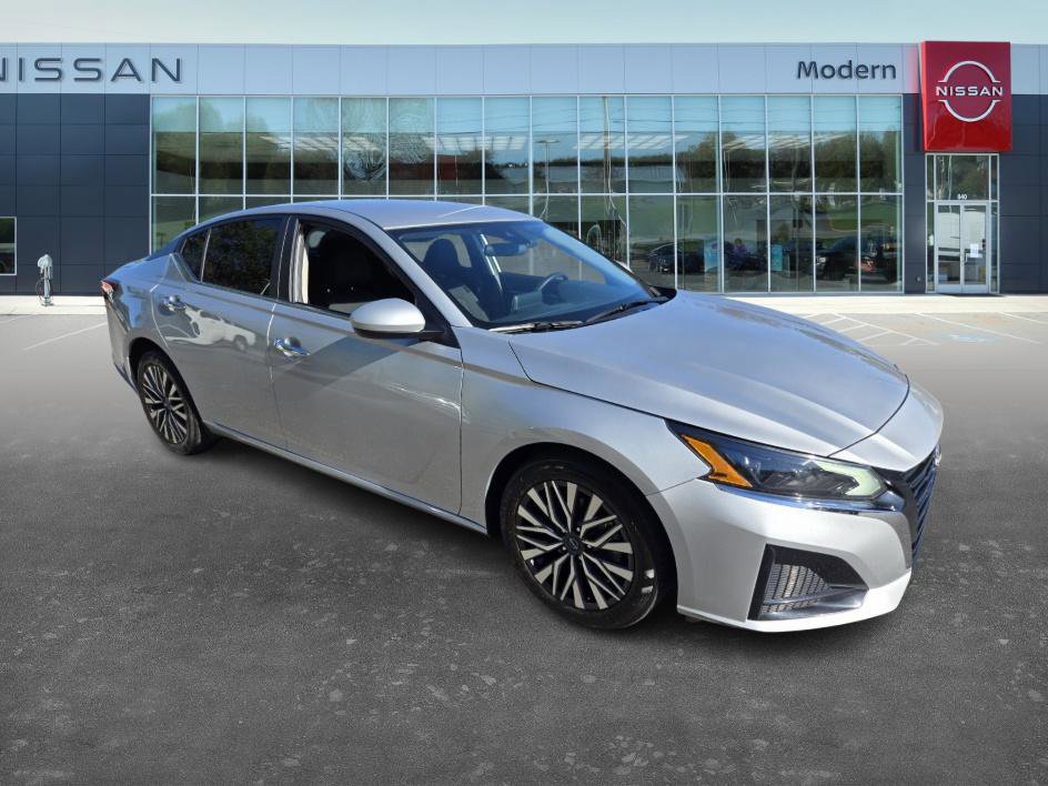 2023 Nissan Altima 2.5 SV photo 3