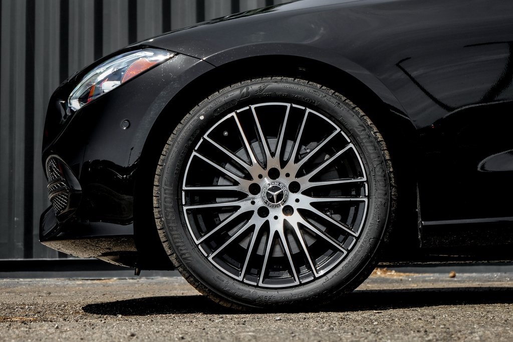 2025 Mercedes Benz C 300 4MATIC photo 4