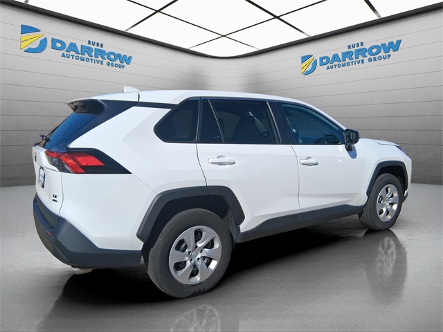 2023 Toyota RAV4 LE photo 3