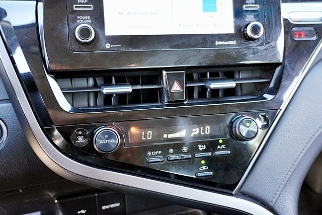 2023 Toyota Camry LE photo 25