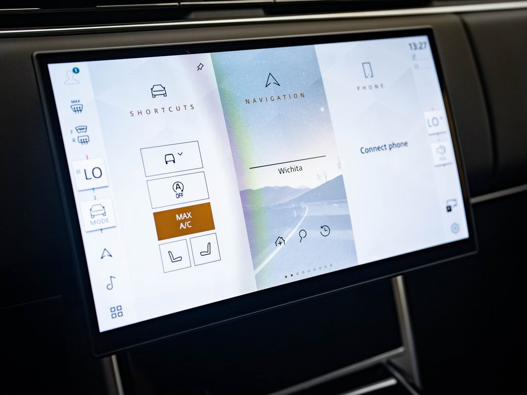 2025 Land Rover Range Rover SE photo 28