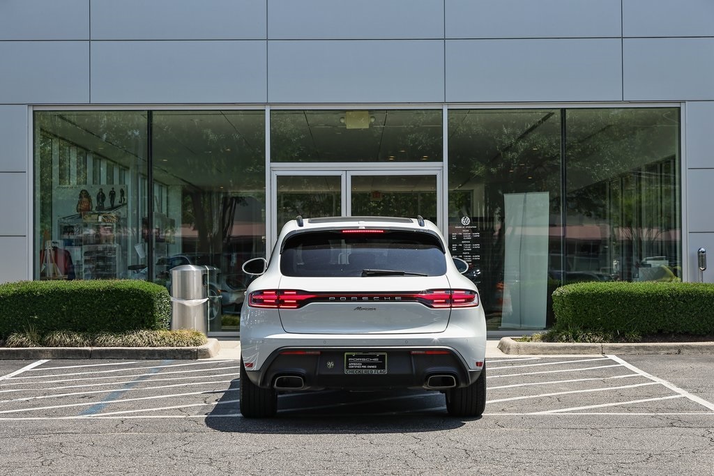 2024 Porsche Macan T photo 6
