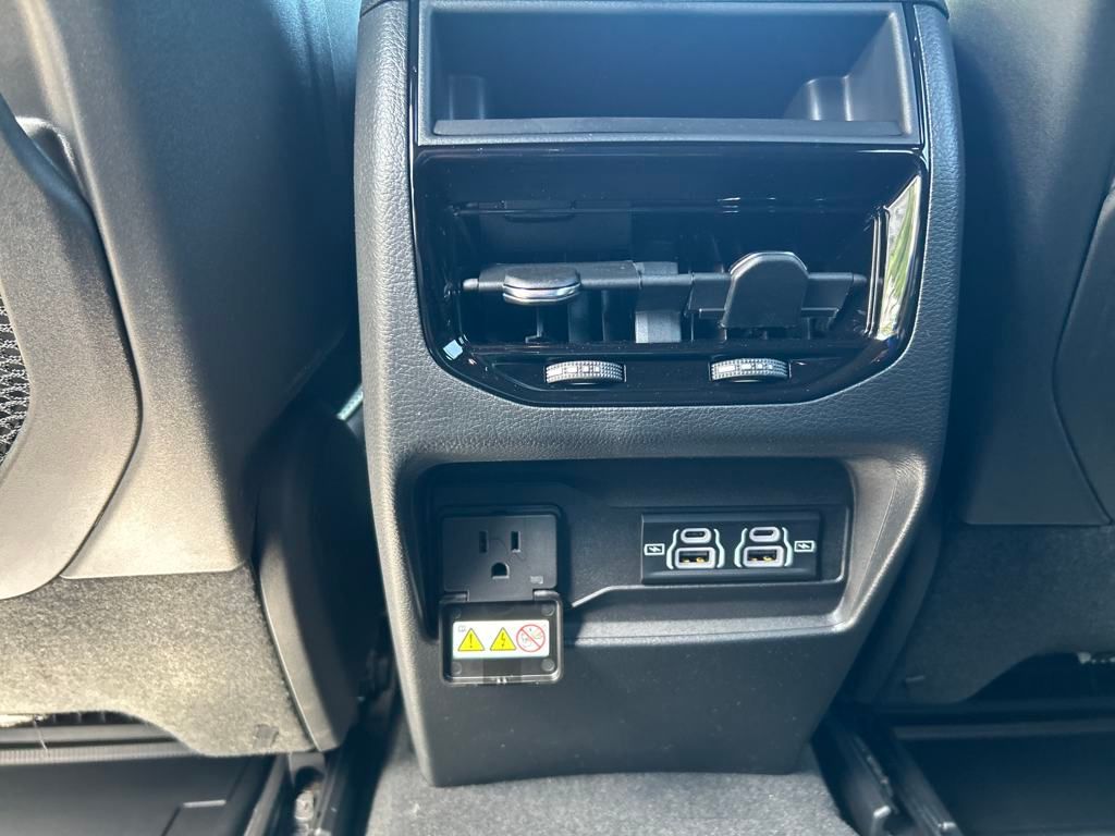 2025 Jeep Grand Cherokee Laredo X photo 19