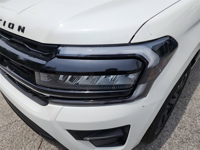 2024 Ford Expedition Limited photo 4