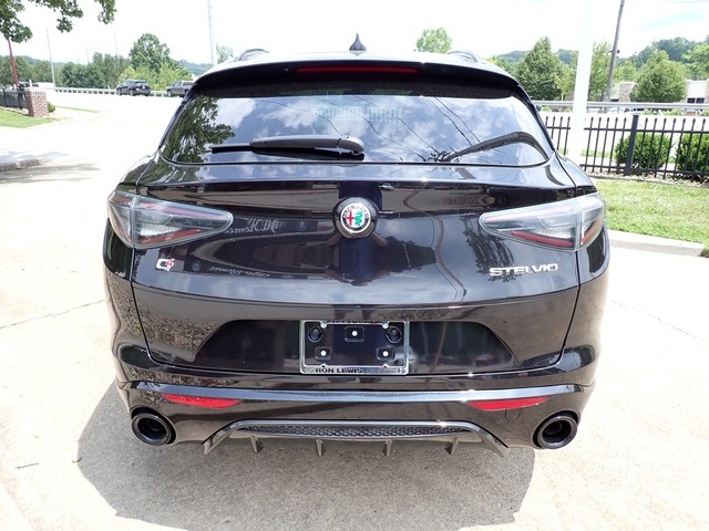 2025 Alfa Romeo Stelvio Sprint Base photo 3