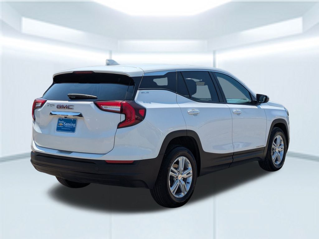 2024 Gmc Terrain SLE photo 5