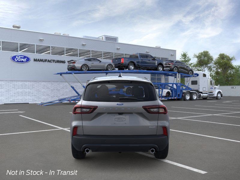 2026 Ford Escape ST-Line photo 2