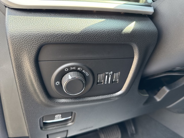 2025 Jeep Grand Cherokee Laredo X photo 29
