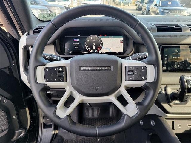 2024 Land Rover Defender 110 S photo 21