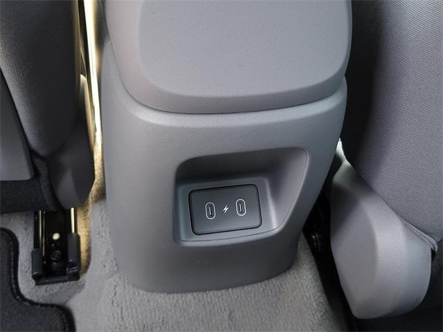 2025 Hyundai Elantra SE photo 9