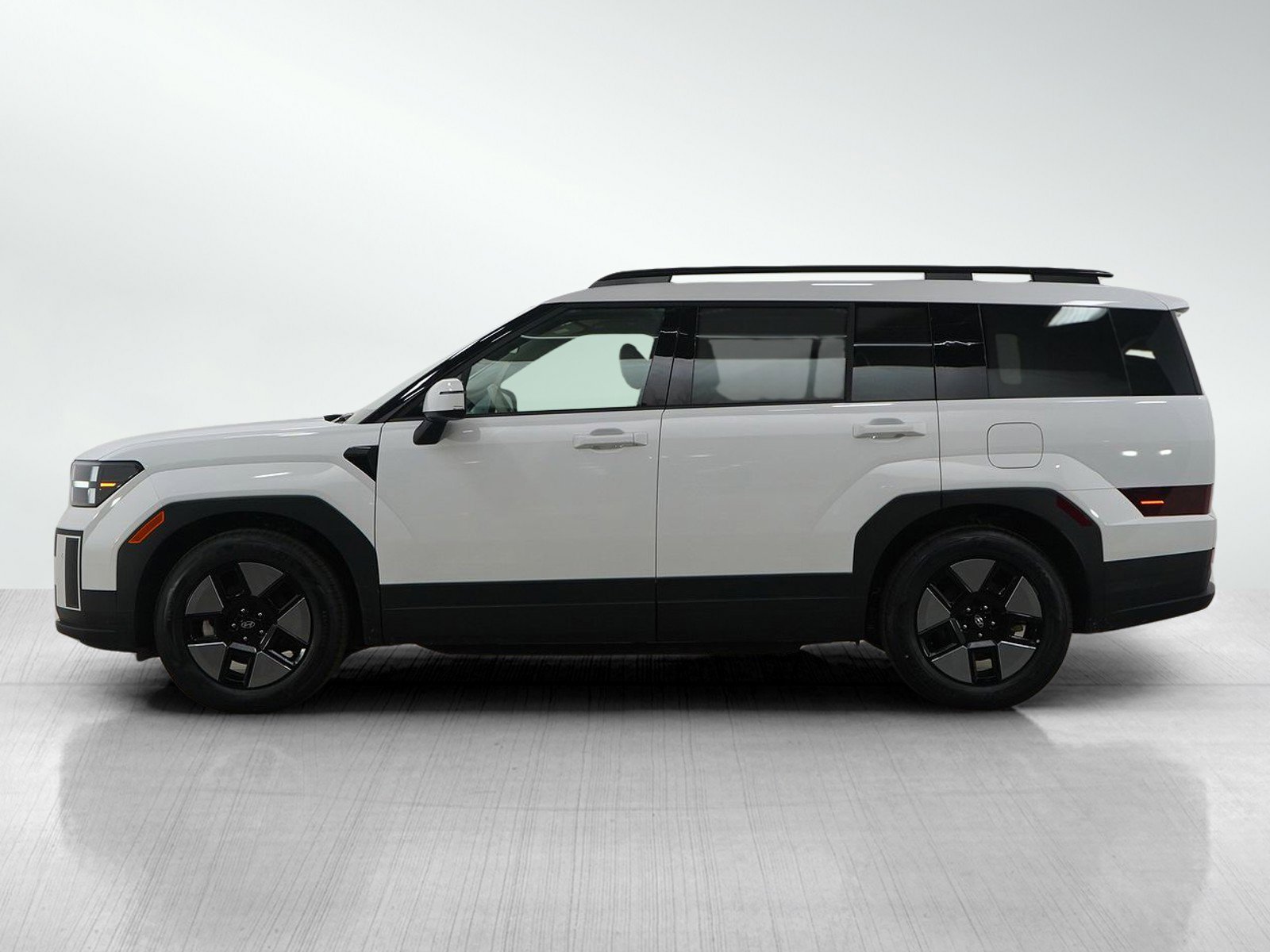 Used 2025 Hyundai Santa Fe SEL with VIN 5NMP2DG17SH039878 for sale in Minneapolis, Minnesota