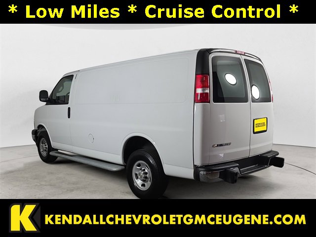 2024 Chevrolet Express Cargo 2500 photo 3
